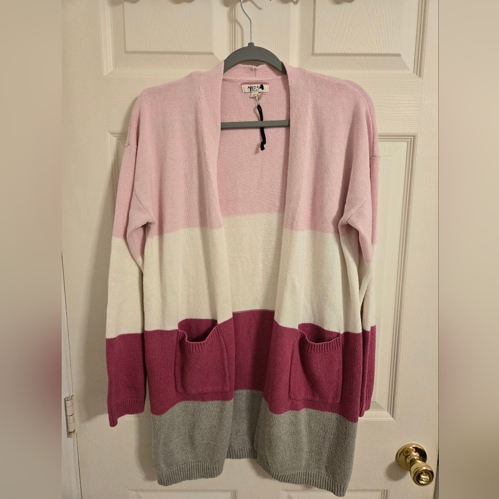 Andree By Unit Pink and Cream Colorblock Cardigan Open Front Pockets Size Medium